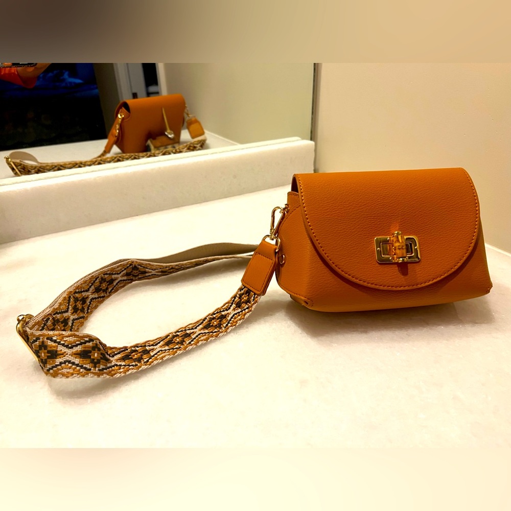 New mini cross body vegan